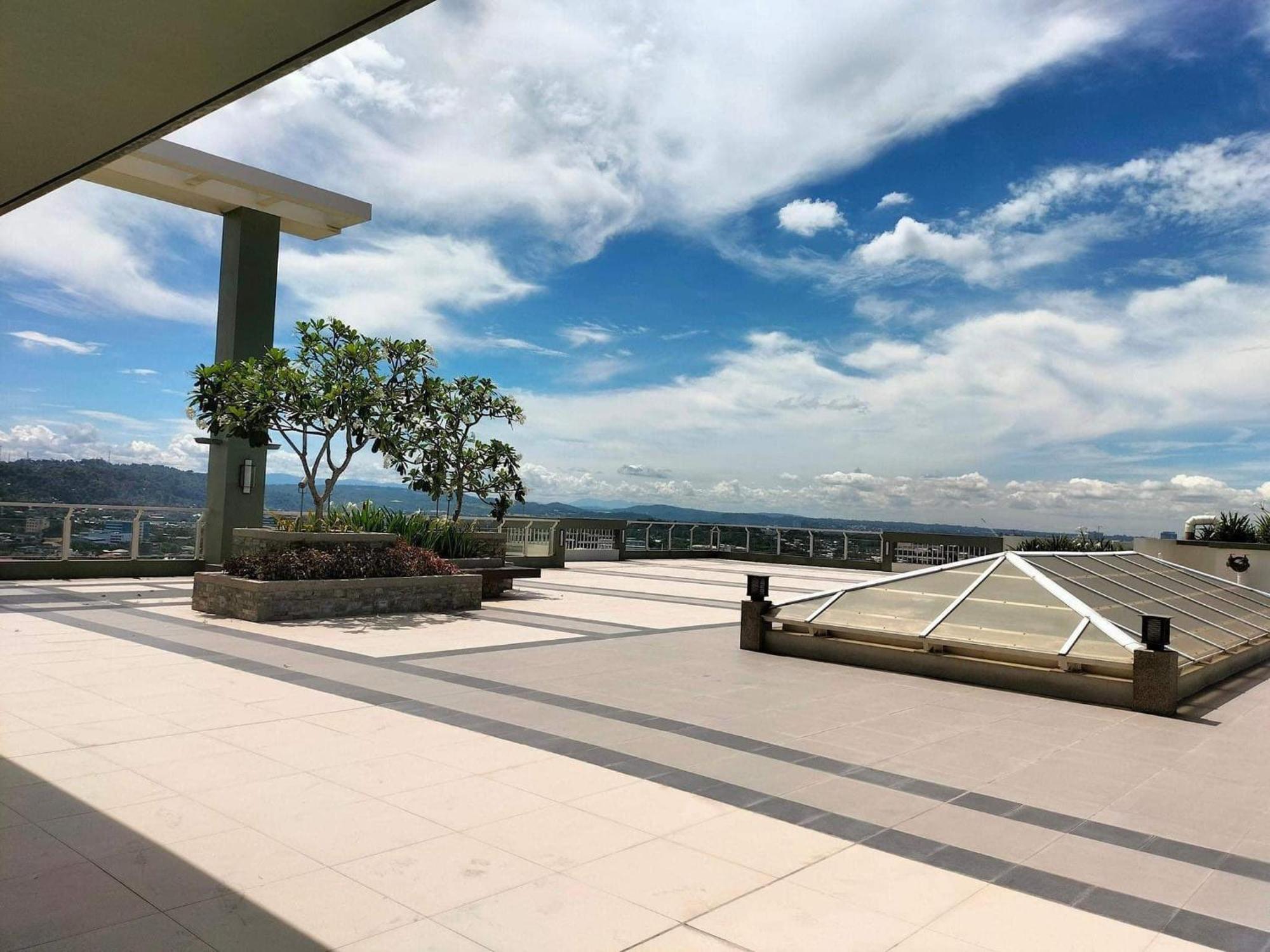 Verdon Parc Davao City With Balcony By Darpm מראה חיצוני תמונה