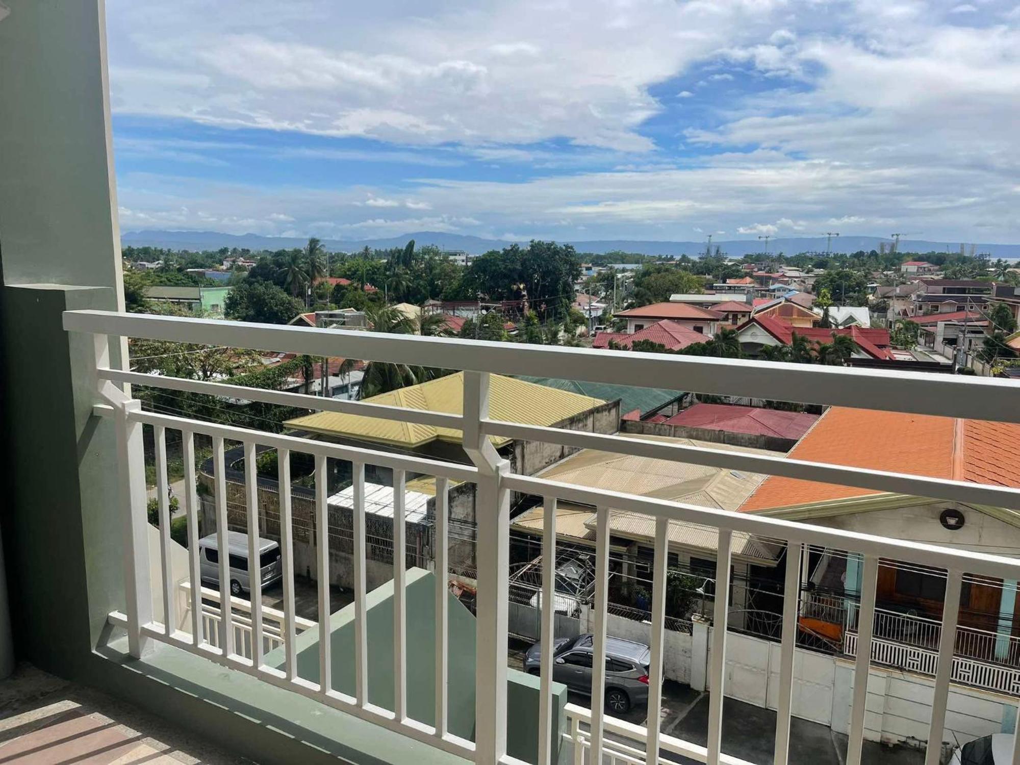 Verdon Parc Davao City With Balcony By Darpm מראה חיצוני תמונה