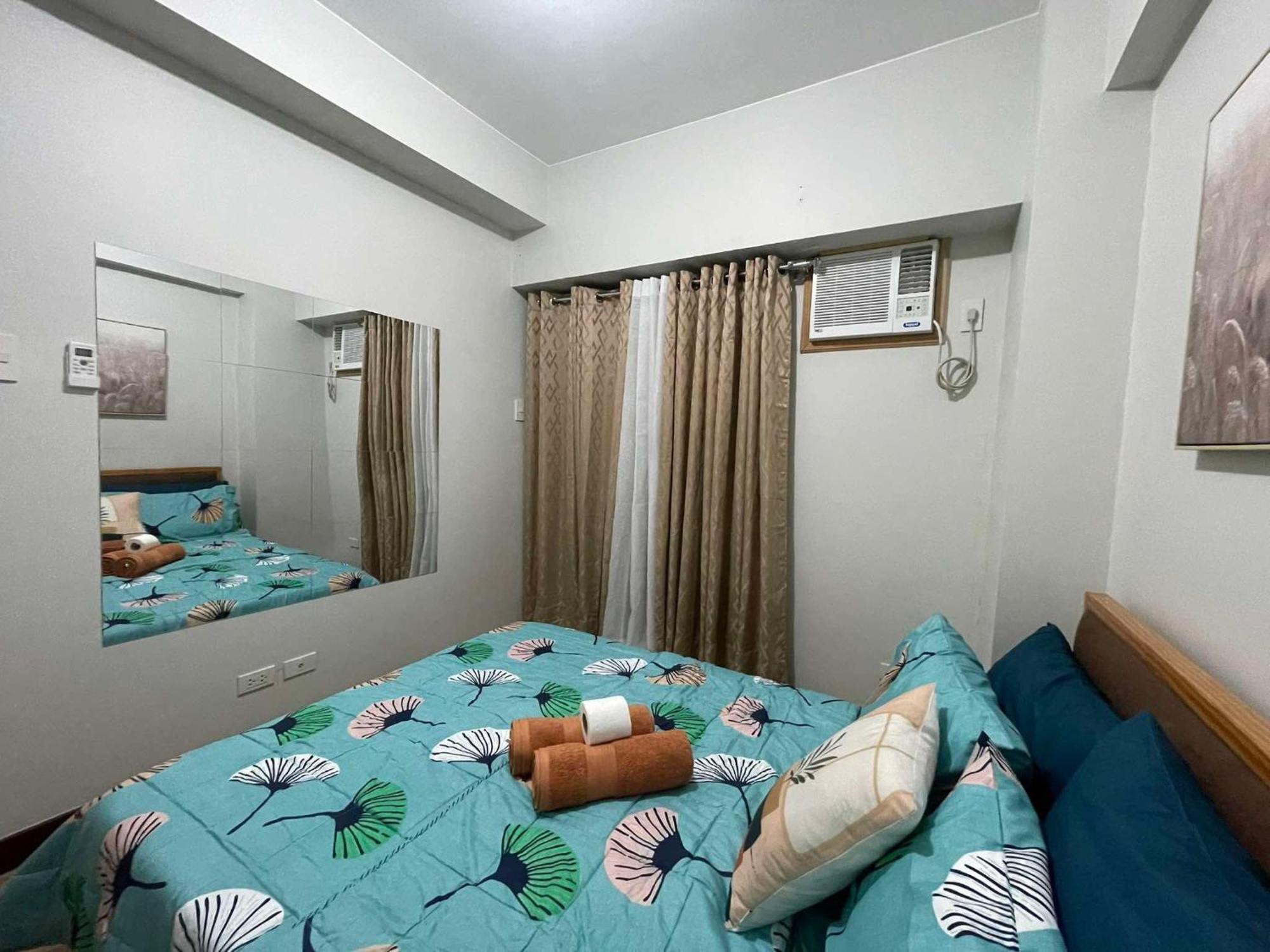 Verdon Parc Davao City With Balcony By Darpm מראה חיצוני תמונה