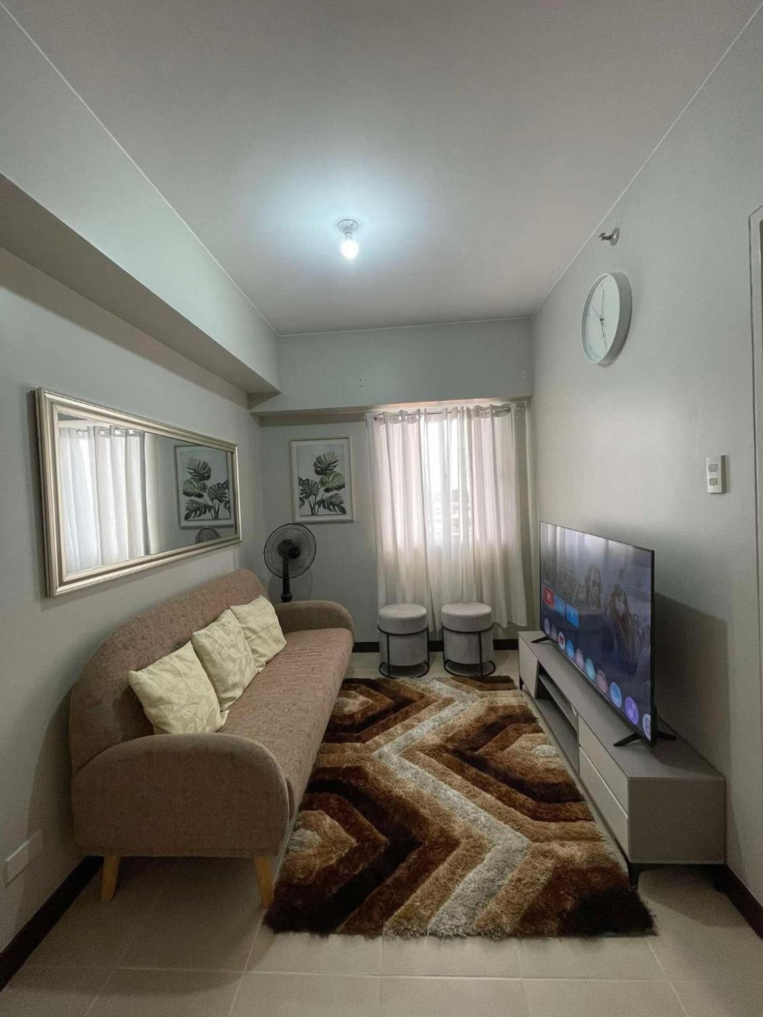 Verdon Parc Davao City With Balcony By Darpm מראה חיצוני תמונה
